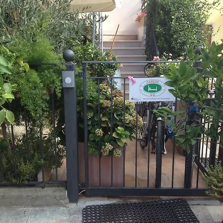 Porticciolo Πανσιόν *